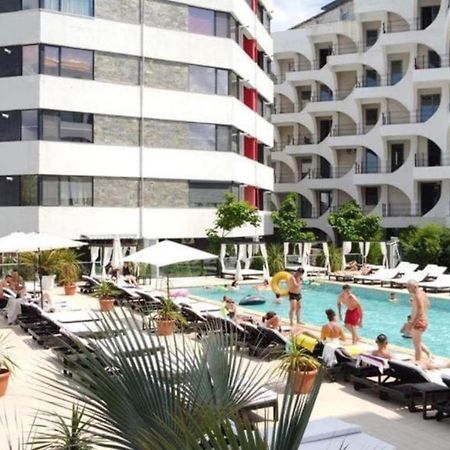 Thomas Luxury Apartment Năvodari Екстериор снимка