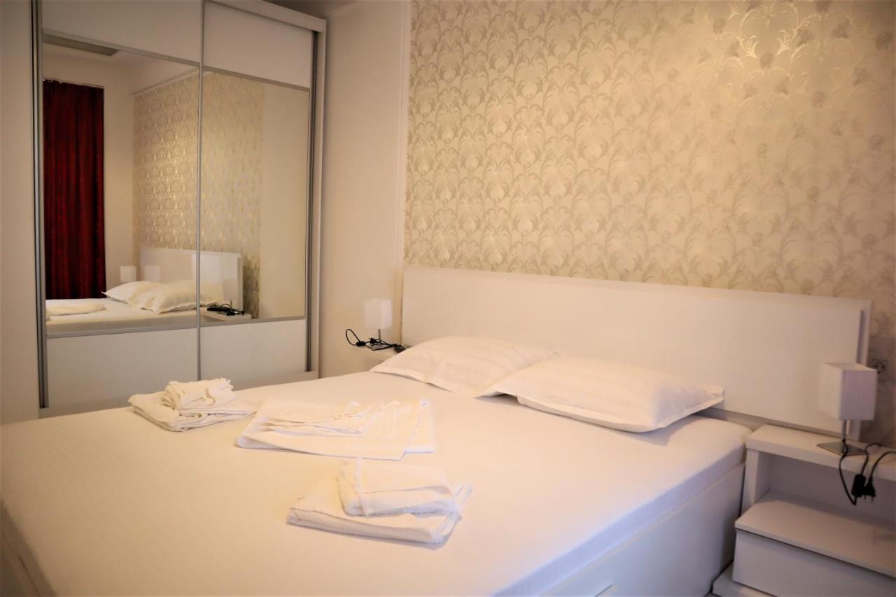 Thomas Luxury Apartment Năvodari Екстериор снимка