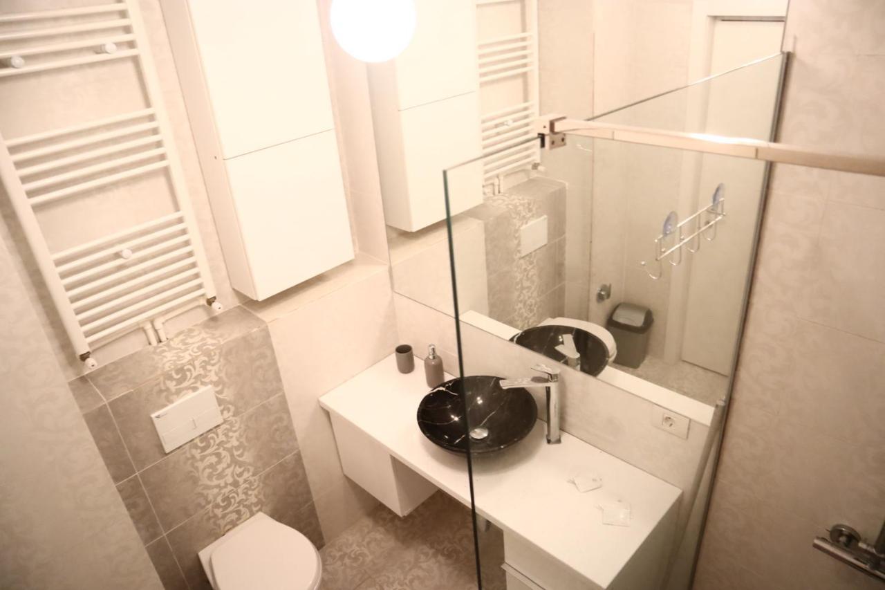Thomas Luxury Apartment Năvodari Екстериор снимка